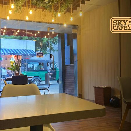 Sky Hostel ネゴンボ エクステリア 写真