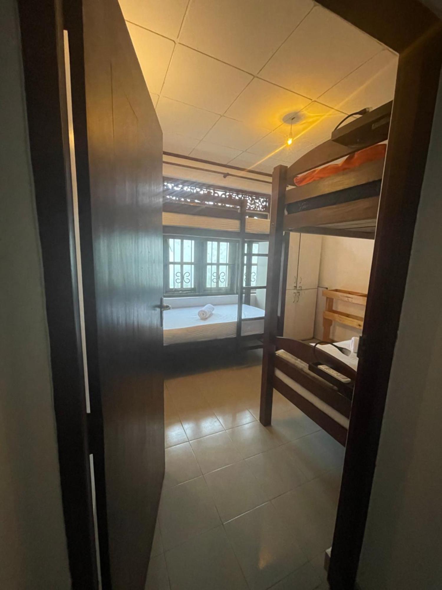 Sky Hostel ネゴンボ エクステリア 写真