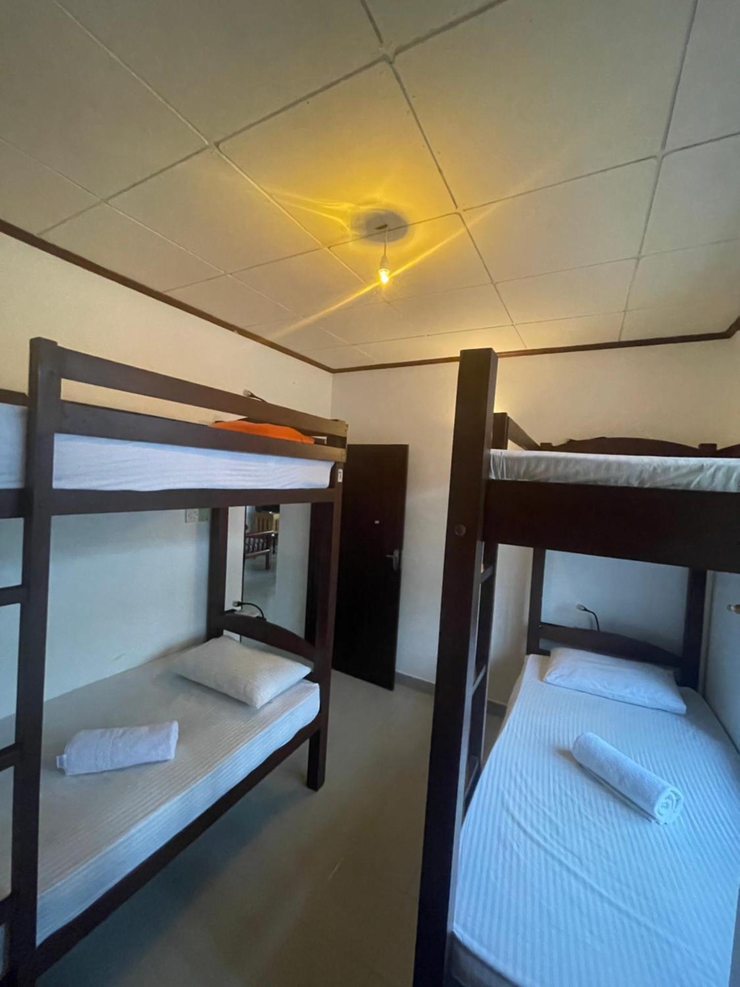 Sky Hostel ネゴンボ エクステリア 写真