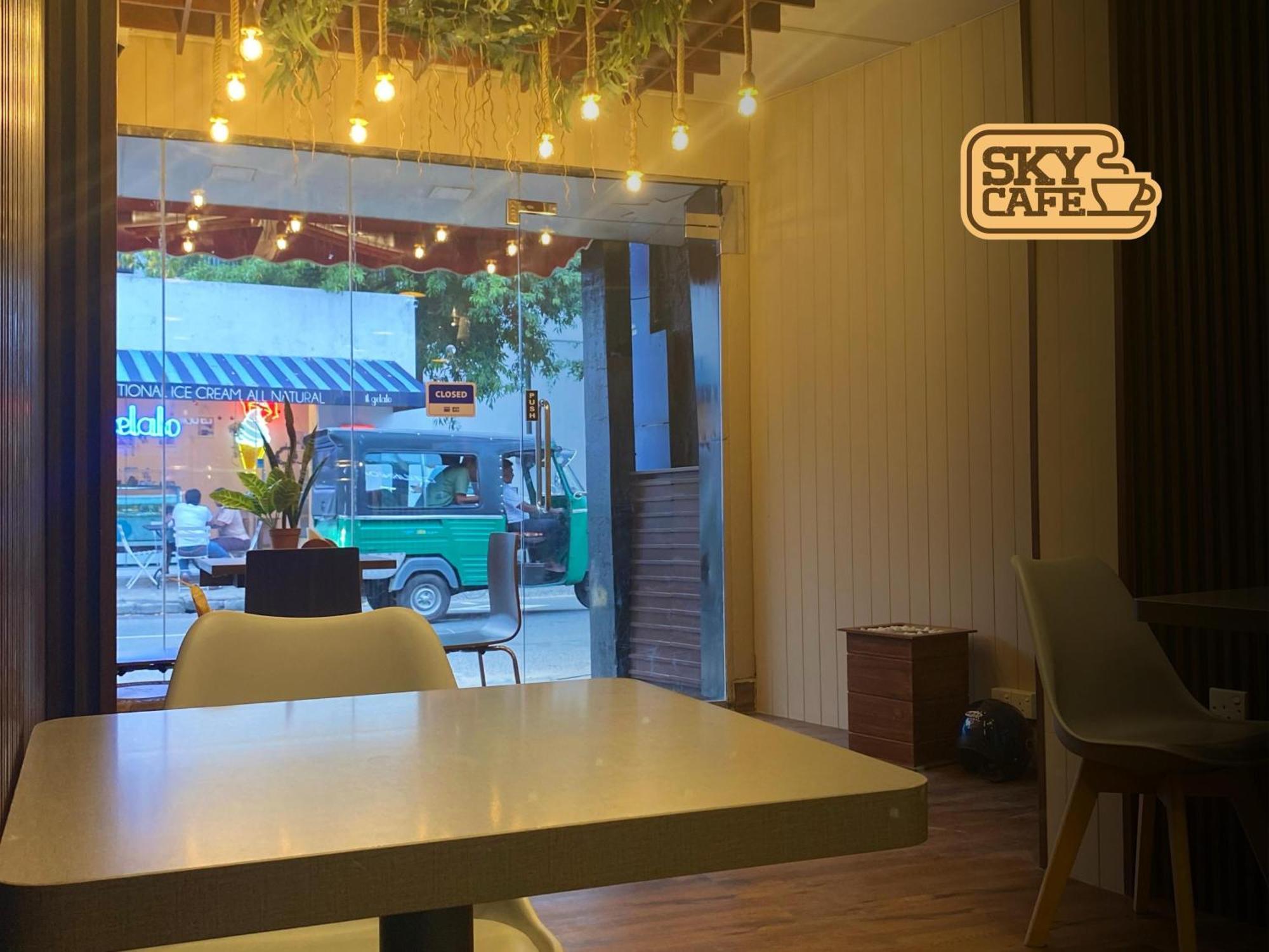 Sky Hostel ネゴンボ エクステリア 写真